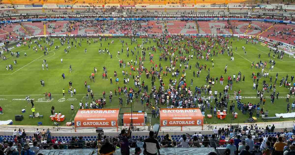 Gallos-Atlas match is suspended due to violence