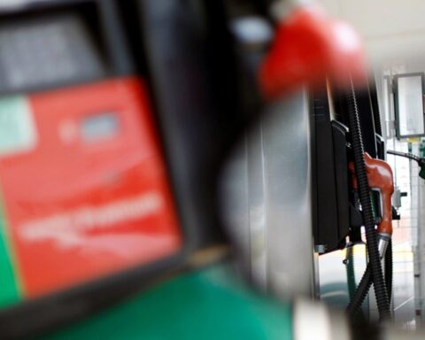 Gas subsidies and rate hikes: gray rhinos in sight