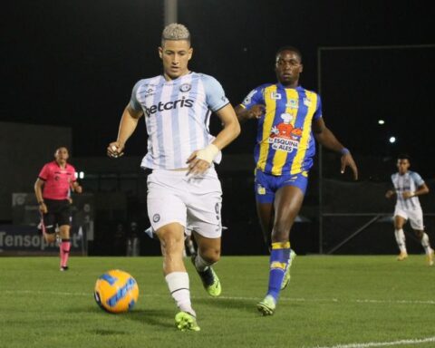 Guayaquil City and Delfin draw and are far from the leader Barcelona in Ecuador