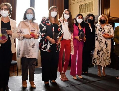 Health workers recognized "for his exceptional work" during the pandemic