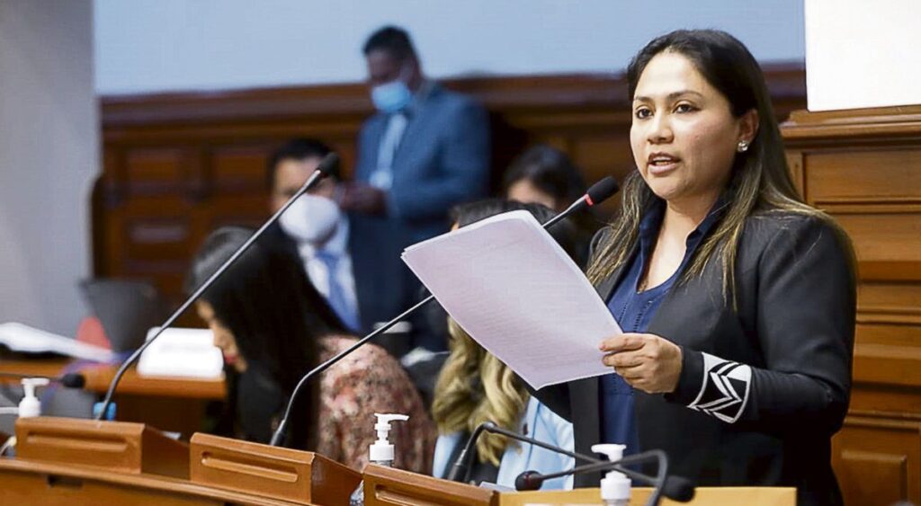 Heidy Juárez (APP) visited Pedro Castillo at Breña's house