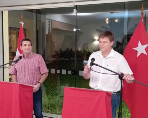 Hugo Velázquez makes Juan Manuel Brunetti official as his running mate