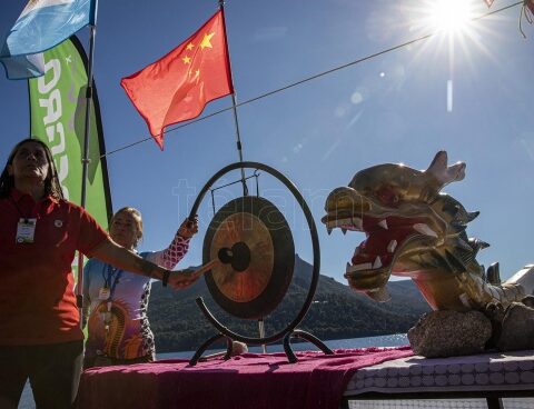 In a colorful ceremony, the First Dragon Boat Festival concluded in Bariloche