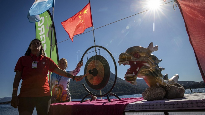 In a colorful ceremony, the First Dragon Boat Festival concluded in Bariloche