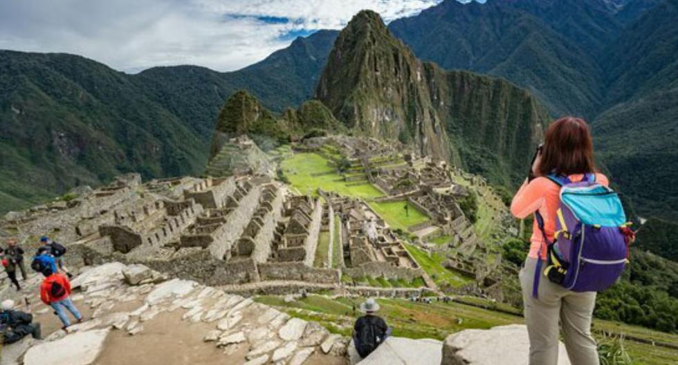 Increase the number of tourists per group to enter Machu Picchu