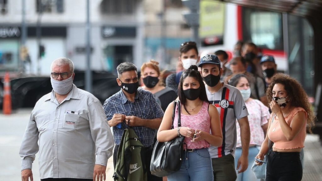 Jujuy says goodbye to the chinstrap: it will no longer be mandatory to wear a mask in open spaces