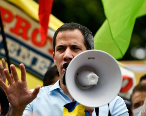 Maduro's government assures that it will not meet with Guaidó