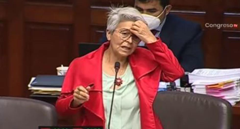 María Agüero, from Peru Libre, complains again about the salary of S / 15,000 that she earns as a congressman