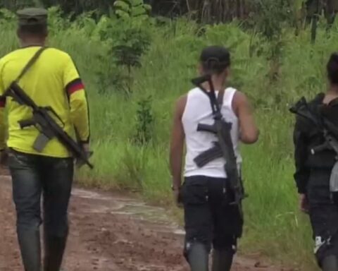 Mass displacement in Simití (Bolívar) due to clashes between armed groups