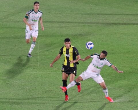 Monumental pecheada and Guaraní outside the Libertadores