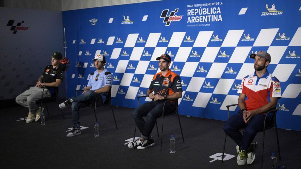 MotoGP compensa a los fans abriendo el viernes el 'pit lane'