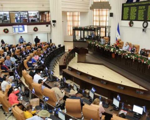Asamblea Nacional autoriza universidad, reforma Leyes financieras