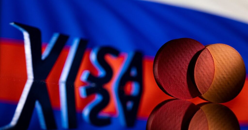 Now Visa and Mastercard suspend operations in Russia