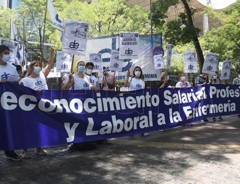 Nurses will strike and mobilize for better wages