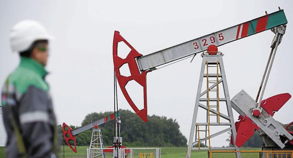 Oil Prices Soar as Russia Supply Concerns Grow