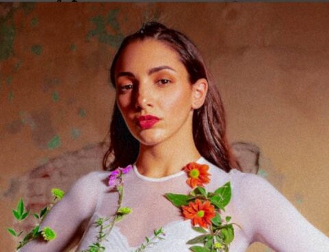 On Women's Day, Thelma Fardin released her first song as a songwriter