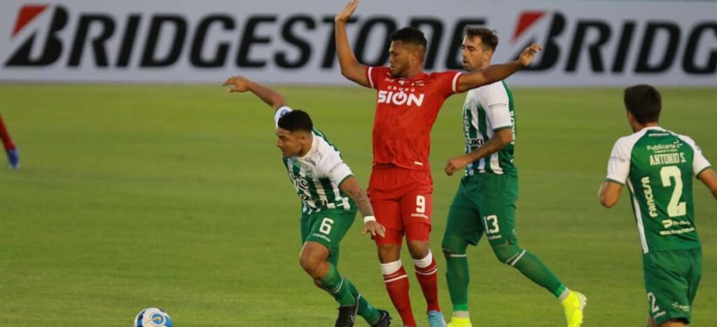 Oriente Petrolero-Royal Pari (0-0): the revenge is already played