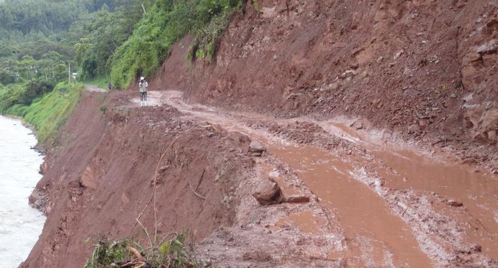 Oxapampa: woman and her little daughter are wanted after being dragged by a mudslide into a river