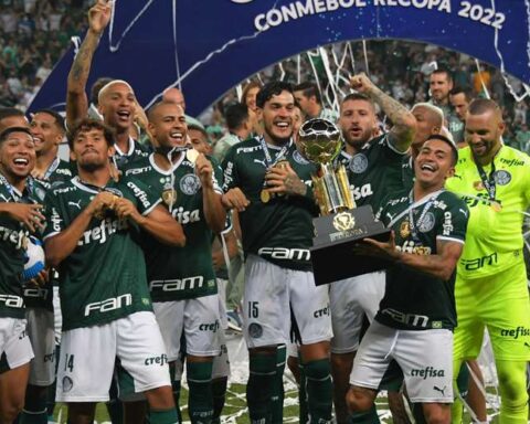 Palmeiras wins its first South American Recopa at the expense of Paranaense