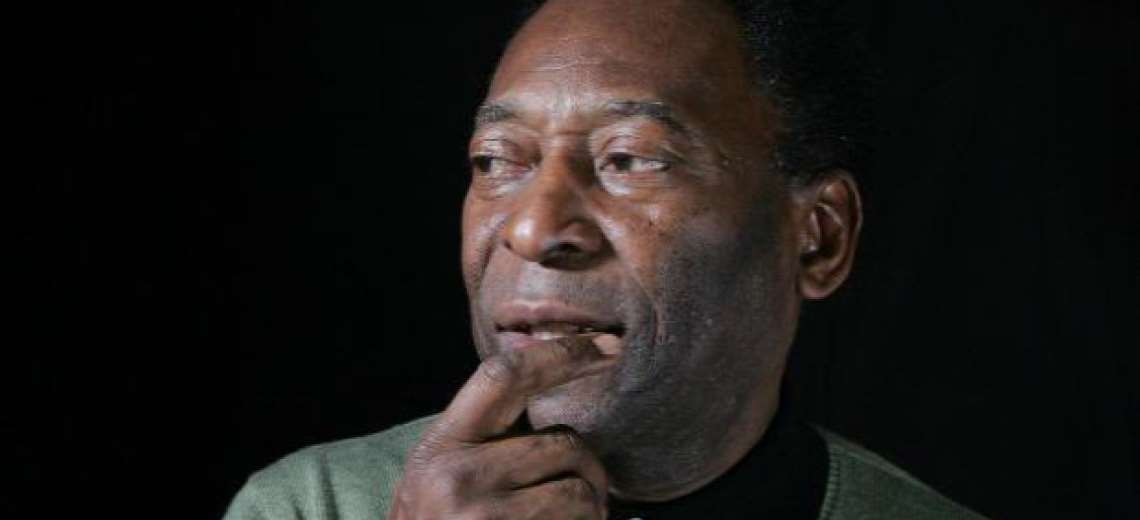 Pelé left the hospital after recovering from a urinary infection