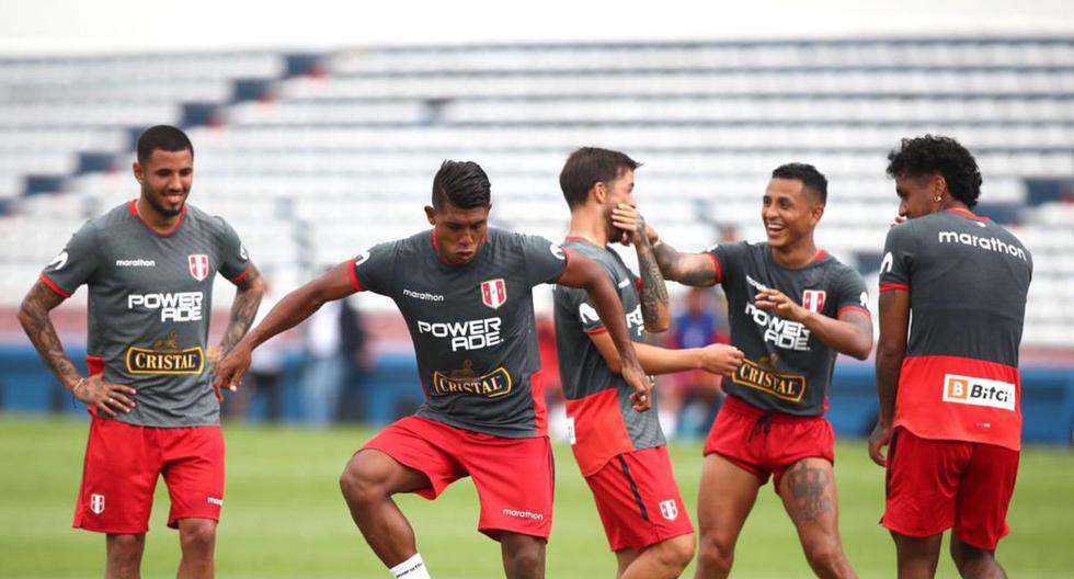 Peru vs.  Uruguay: a single 'charrúa' player is worth more than the entire Peruvian team