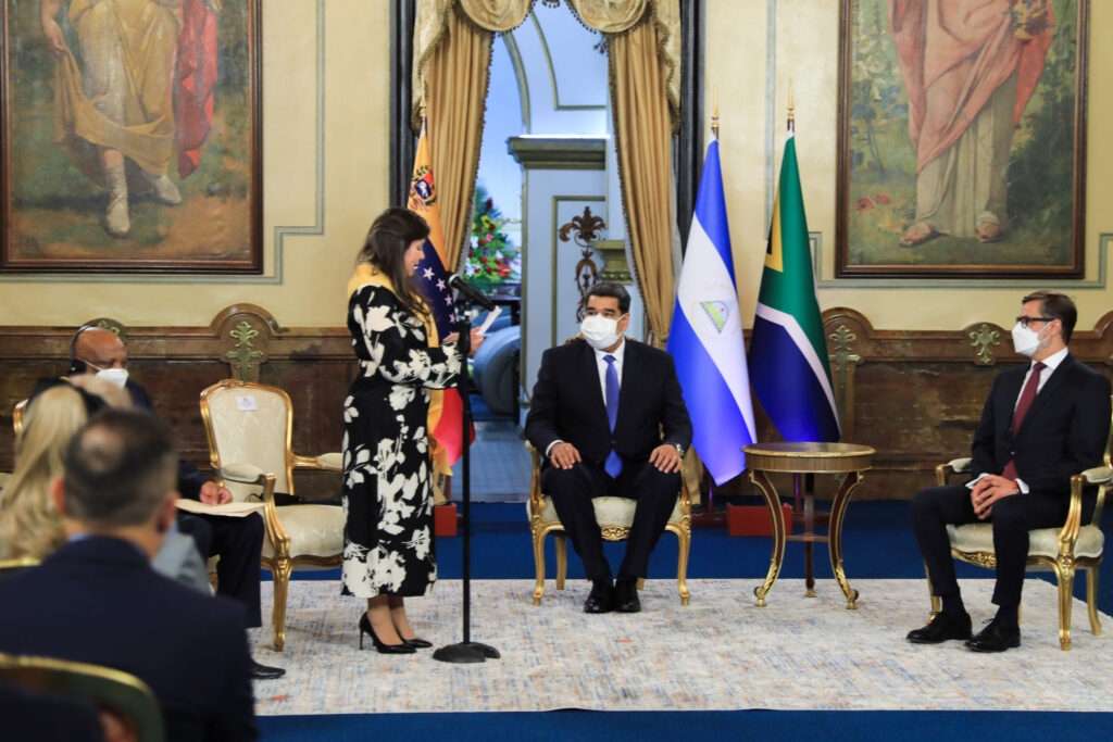 President decorated ambassadors from Nicaragua and South Africa