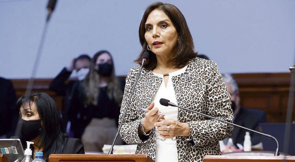 Projects to get out of the crisis are filed by Patricia Juárez