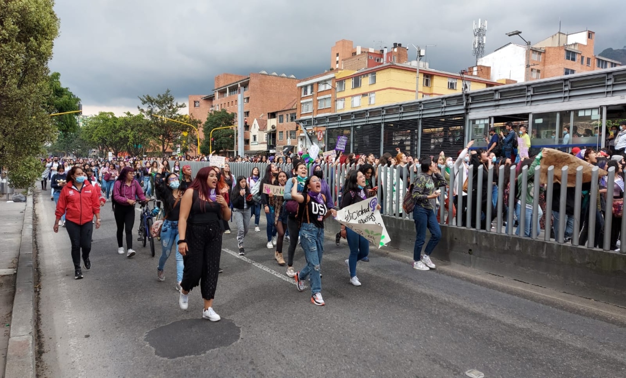 Protests in the framework of Women's Day: take note of closed stations in TransMilenio