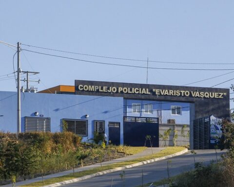 Relatives of political prisoners warn of a possible outbreak of COVID-19 in “El Chipote”