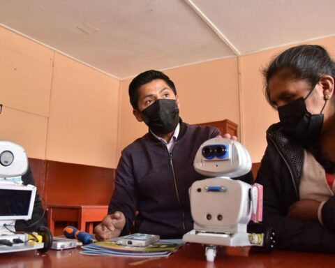 Robots from the "Kipi" project begin to massify in the Huancavelica region