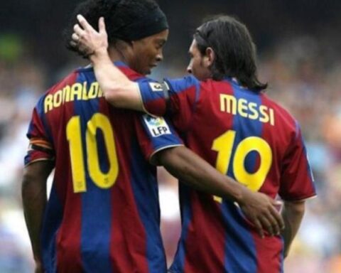 Ronaldinho: "It is difficult to question Messi"