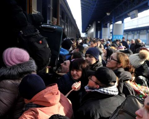 Russian tanks at the gates of Kiev, the EU foresees millions of refugees