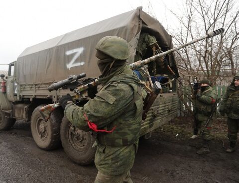 Russian troops approach Kiev and the situation is increasingly desperate in Mariupol