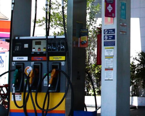 Senate passes bill to reduce fuel prices