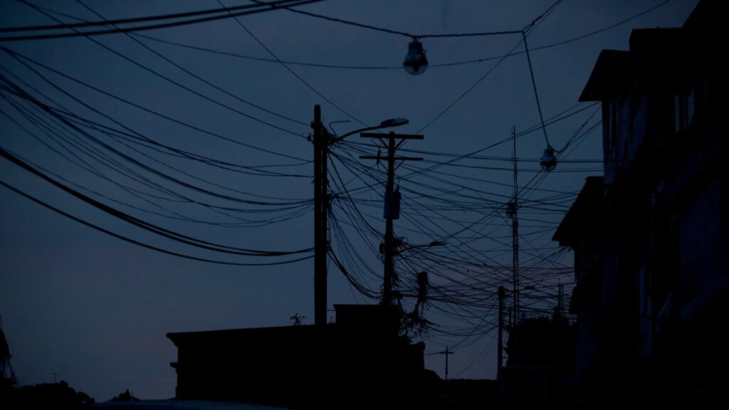 Structural and political changes: keys to get Venezuela out of the electricity crisis