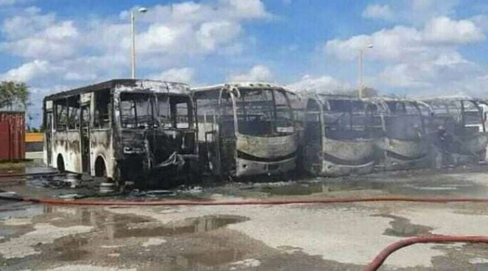 The Cuban authorities attribute to a "electrical fault" the fire of five school buses