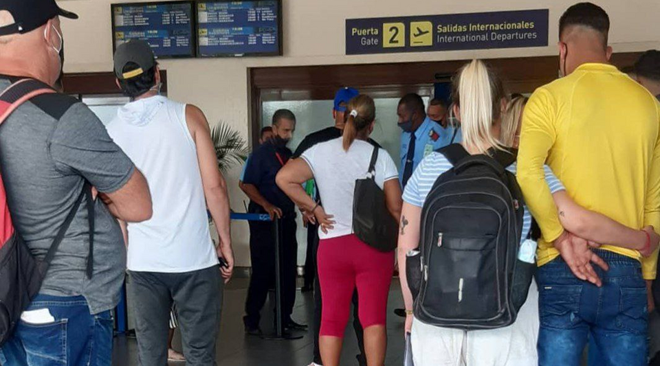 The Dominican Republic follows in the footsteps of Panama and hardens transit procedures for Cubans