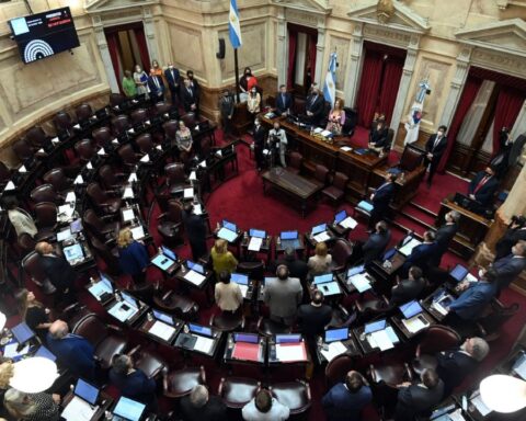 The Senate prepares to discuss the agreement with the IMF from next week