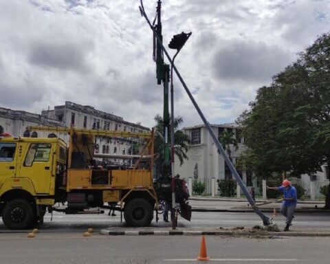 The dangerous post of Carlos III retires thanks to the hit of a car