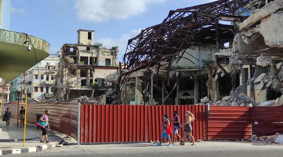 The demolition of the Moscow restaurant goes full speed in Havana
