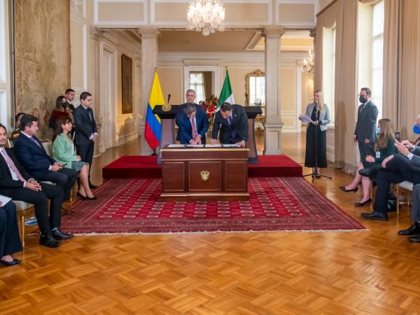 The education and security agreements that Colombia signed with Ireland