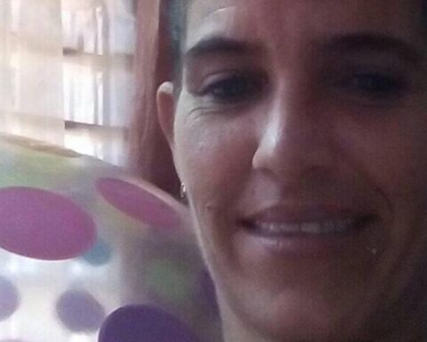 The mother of a young Cuban accused of sedition was arrested on charges of contempt