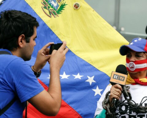 The siege on the press in Venezuela continues to tighten