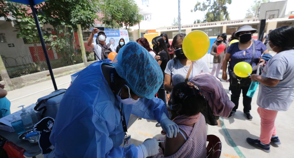 They enable 4 centers for this weekend's vaccination in Arequipa