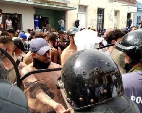 They request sentences of 7 to 13 years in courts of Cárdenas and Havana for 26 detainees of 11J