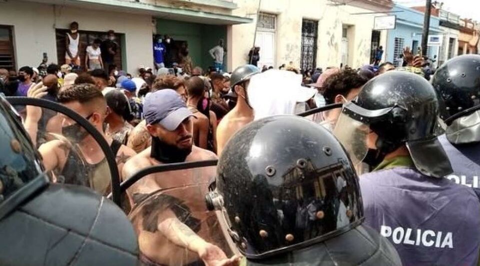 They request sentences of 7 to 13 years in courts of Cárdenas and Havana for 26 detainees of 11J