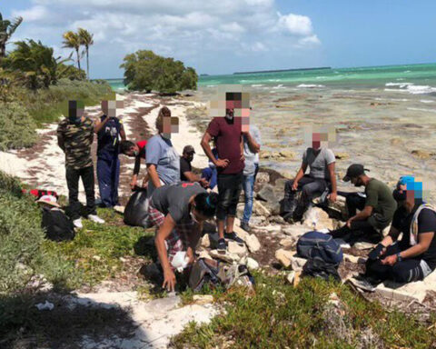 They rescue 26 Cubans stranded on two uninhabited islands in Key West