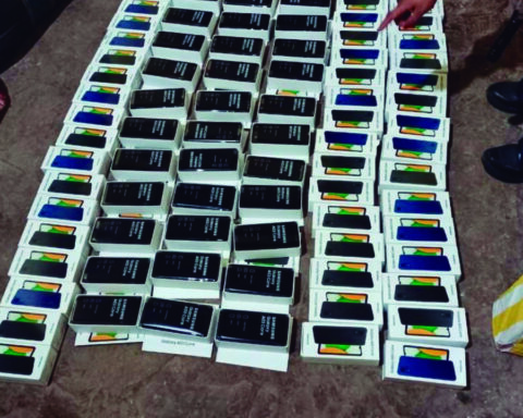 They seize cell phones worth 207,500 bolivianos