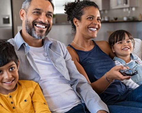 Tigo suggests three ideas to enjoy Father's Day at home