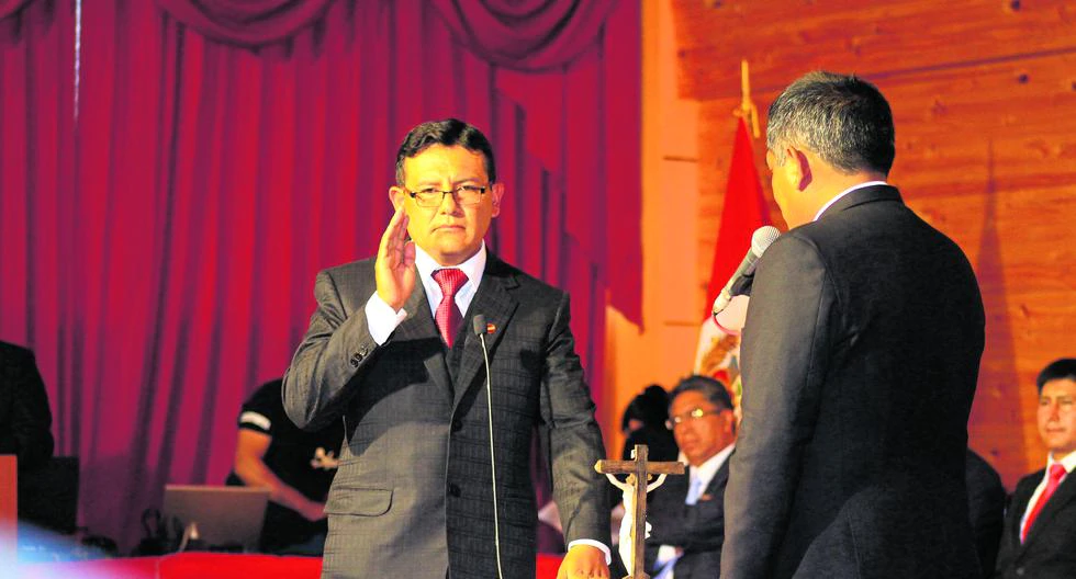 Tyrants of the Center: fugitive former mayor Henry López ordered that quotas be paid